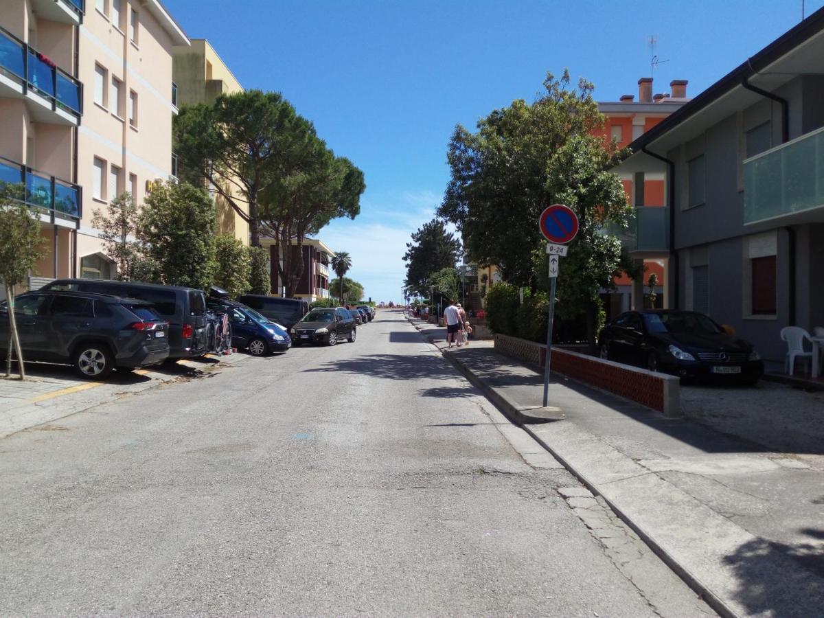 Appartamenti Beni Bibione Eksteriør bilde